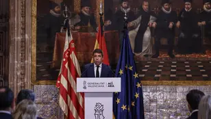 El presidente de la Generalitat valenciana, Carlos Mazón, declara el 29 de octubre como Día de recuerdo a las víctimas de la dana durante una declaración institucional, en el Palau de la Generalitat, a 29 de octubre de 2025, en Valencia, Comunidad Valenciana (España). Hoy se cumple el primer aniversario de la dana que arrasó Valencia el 29 de octubre de 2024 y que se cobró la vida de 229 personas.