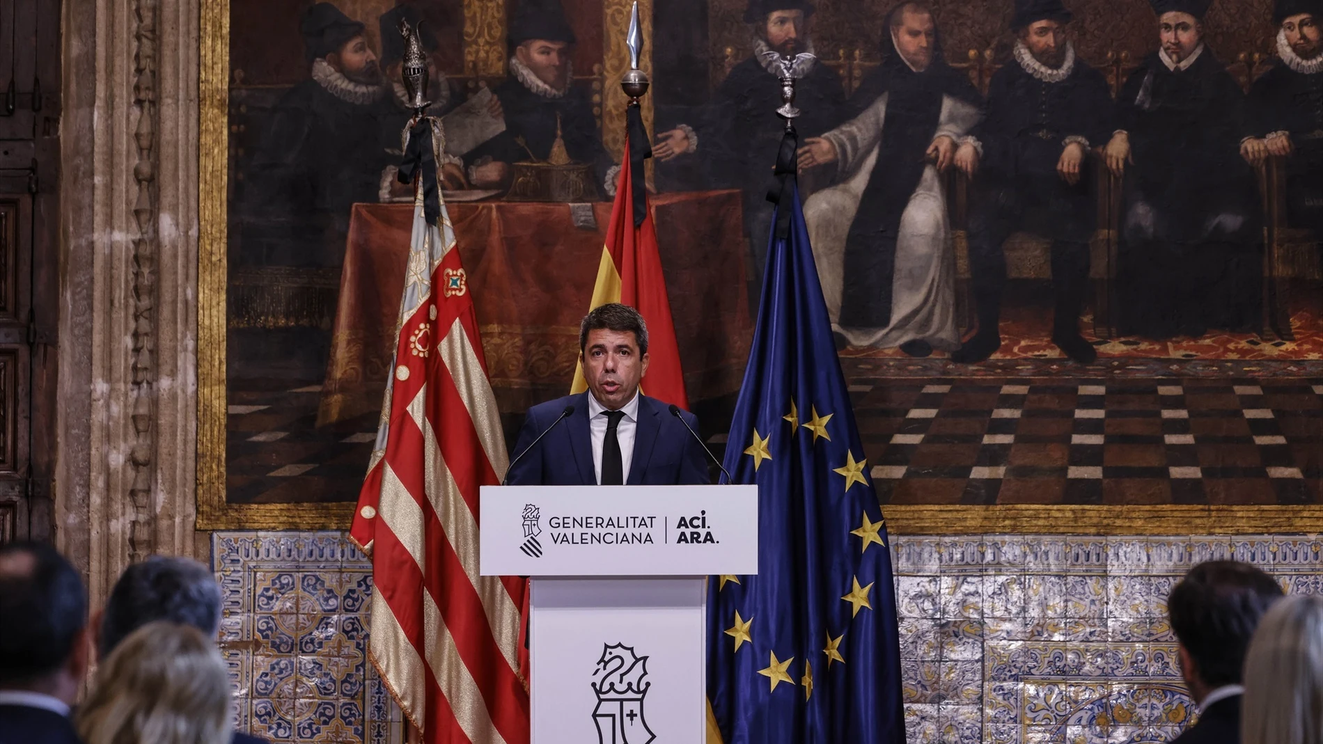 El presidente de la Generalitat valenciana, Carlos Mazón, declara el 29 de octubre como Día de recuerdo a las víctimas de la dana durante una declaración institucional, en el Palau de la Generalitat, a 29 de octubre de 2025, en Valencia, Comunidad Valenciana (España). Hoy se cumple el primer aniversario de la dana que arrasó Valencia el 29 de octubre de 2024 y que se cobró la vida de 229 personas. El presidente de la Generalitat valenciana, Carlos Mazón, declara el 29 de octubre como Día de recuerdo a las víctimas de la dana durante una declaración institucional, en el Palau de la Generalitat, a 29 de octubre de 2025, en Valencia, Comunidad Valenciana (España). Hoy se cumple el primer aniversario de la dana que arrasó Valencia el 29 de octubre de 2024 y que se cobró la vida de 229 personas.