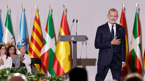El rey Felipe VI tras su intervención en el funeral de Estado por las 237 víctimas de la dana El rey Felipe VI tras su intervención en el funeral de Estado por las 237 víctimas de la dana