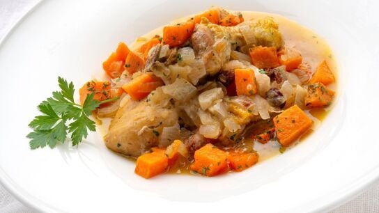 La receta de pollo guisado con boniato de Karlos Argui&ntilde;ano que "no os va a fallar"