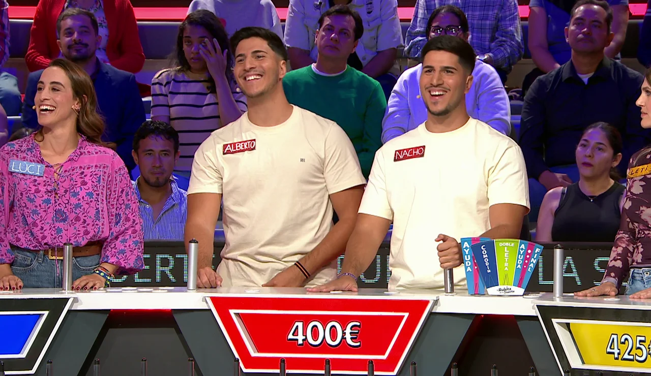 “La ola pa’ la playa”: El gracioso comentario de Nacho que ha revolucionado La ruleta de la suerte