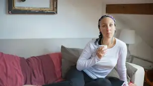 Imagen de archivo de una mujer enferma de cáncer