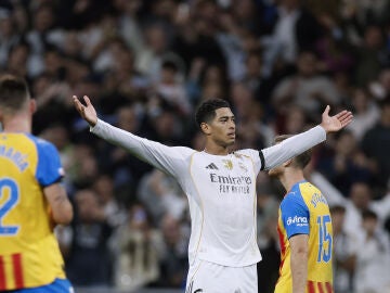 Jude Bellingham celebra su gol ante el Valencia