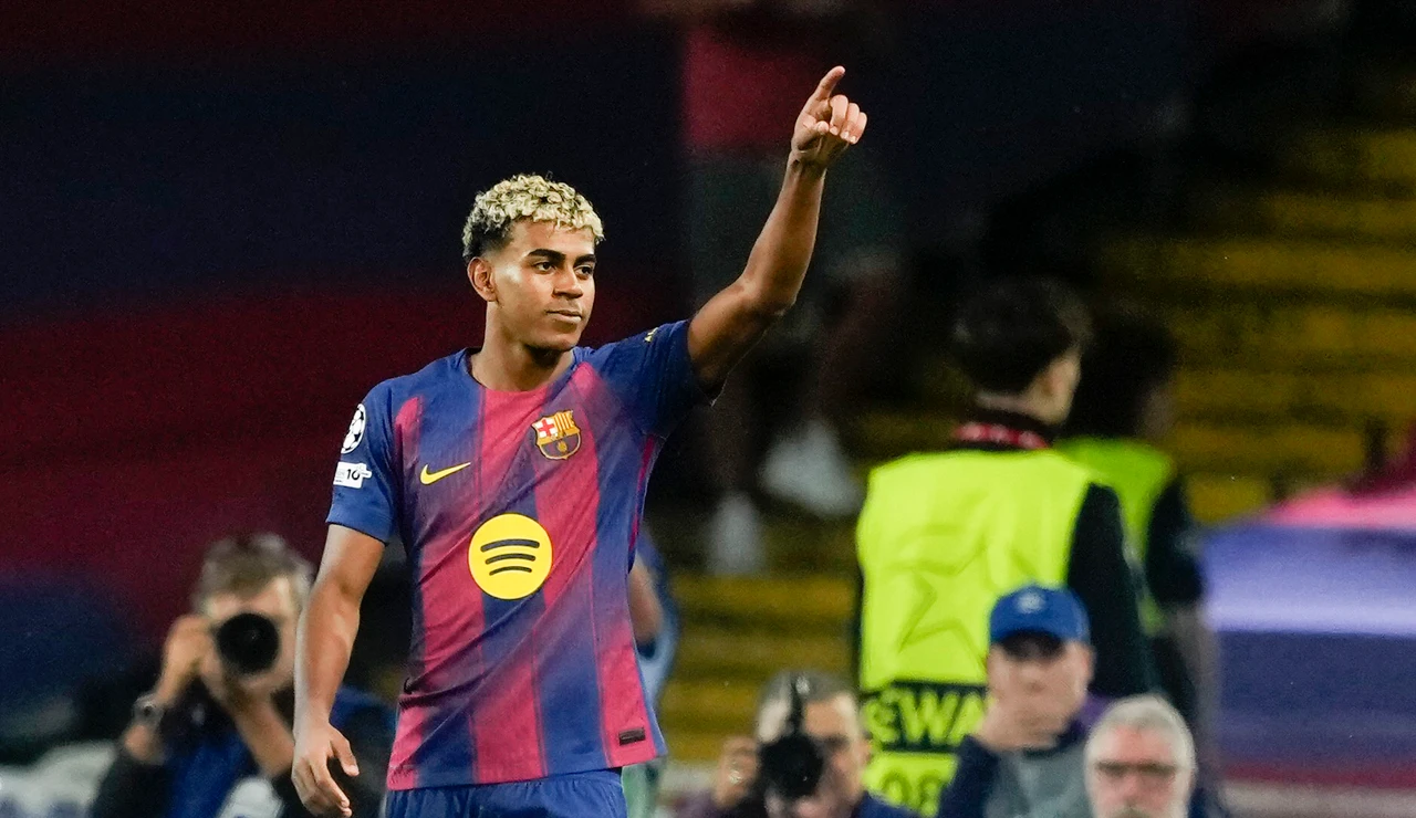Lamine Yamal durante un partido del Barça