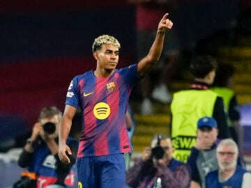 Lamine Yamal durante un partido del Barça