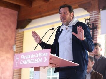 Puente acusa al PP de "someter a las víctimas" de la DANA a ver "a su verdugo", Carlos Mazón, en el funeral de Estado
