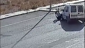 Asaltantes del camión atropellan al conductor en Almería Asaltantes del camión atropellan al conductor en Almería