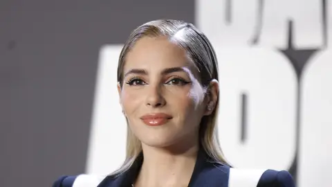 Andrea Duro posando para la prensa Andrea Duro posando para la prensa