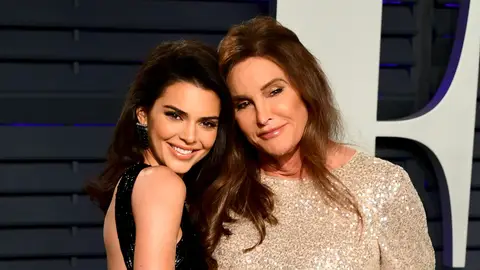 Caitlyn Jenner junto a su hija Kendall Jenner Caitlyn Jenner junto a su hija Kendall Jenner
