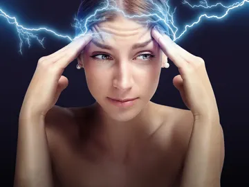 Una mujer con preocupaciones Una mujer con preocupaciones