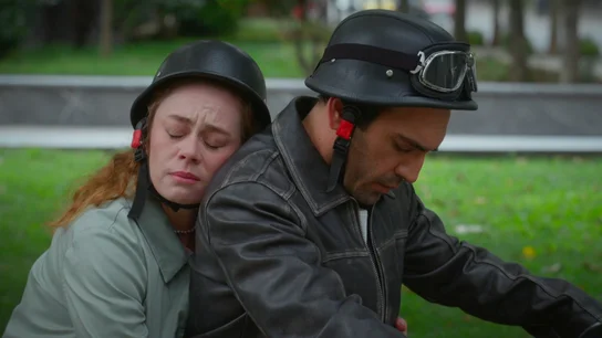 ¿Dejará al amor de su vida otra vez?: Bahar y Evren se enfrentan a su destino esta noche en Renacer ¿Dejará al amor de su vida otra vez?: Bahar y Evren se enfrentan a su destino esta noche en Renacer