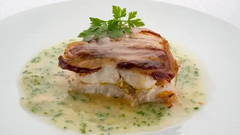 Merluza rellena de puerro con costra de panceta, de Karlos Arguiñano Merluza rellena de puerro con costra de panceta, de Karlos Arguiñano
