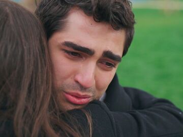 Suna le recuerda a Ferit una dura verdad: no todos los amores son correspondidos