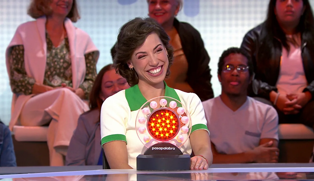 El lío de Roberto Leal entre dos Rosas: concursante y cantante coinciden en Pasapalabra