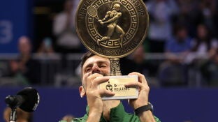 Djokovic levanta el trofeo del ATP 250 de Atenas