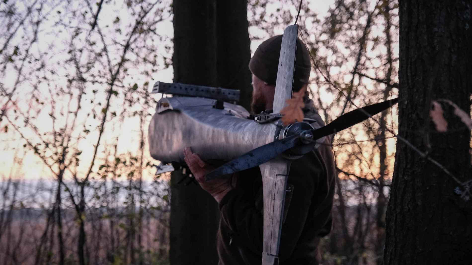 Piloto de la unidad de vehículos no tripulados de la Brigada Predator de la Policía de Patrulla Ucraniana en Donetsk Piloto de la unidad de vehículos no tripulados de la Brigada Predator de la Policía de Patrulla Ucraniana en Donetsk