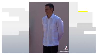 Tras las gafas, la guayabera viral: la simbología interna del look de Pedro Sánchez en la Cumbre CELAC