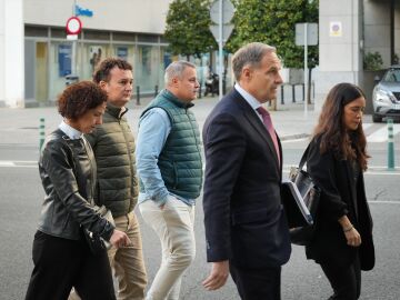 Los padres de Sandra Peña a su llegada a la Fiscalía de Menores