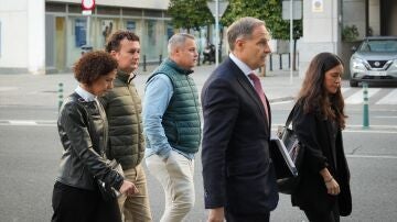 Los padres de Sandra Pe&ntilde;a a su llegada a la Fiscal&iacute;a de Menores