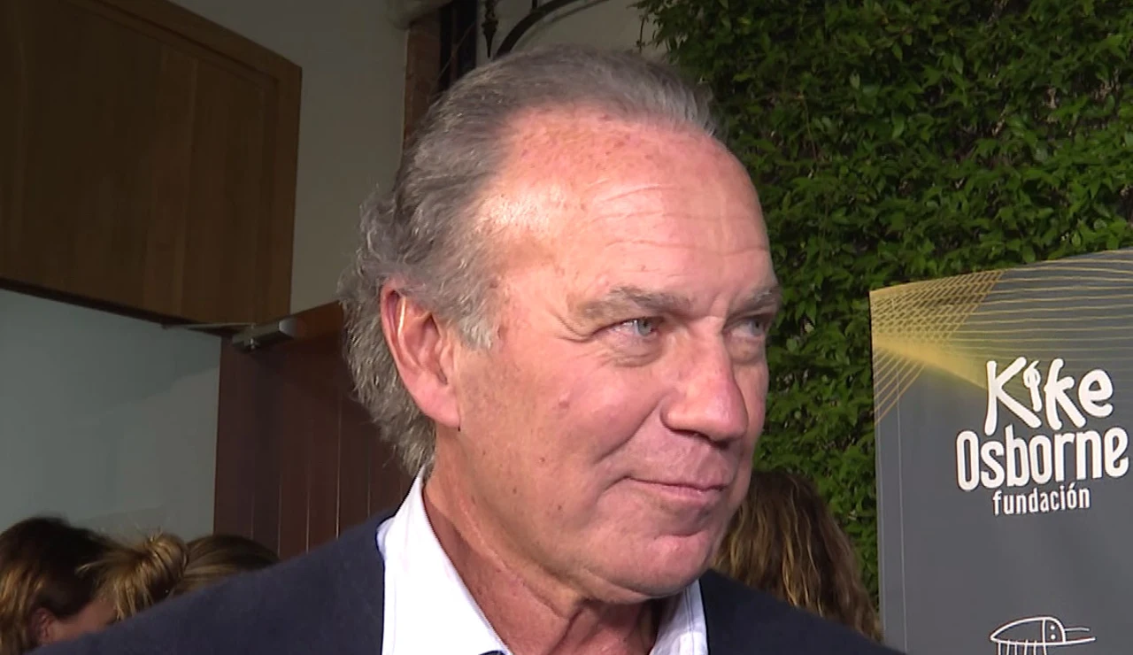 Bertín Osborne atendiendo a la prensa