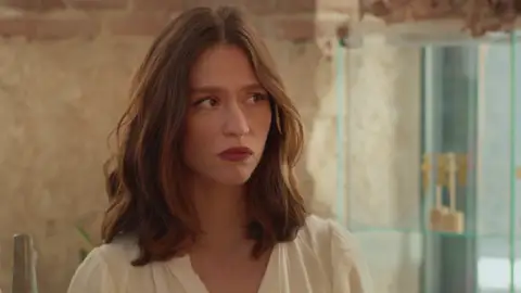 Las palabras de Mariví hacen dudar a Amanda sobre su futura maternidad: “Tienes que sacrificar muchos aspectos de tu vida” Las palabras de Mariví hacen dudar a Amanda sobre su futura maternidad: “Tienes que sacrificar muchos aspectos de tu vida”