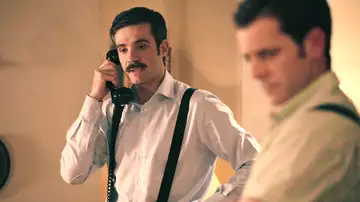 Joaquín recibe una oferta de trabajo de Floral, ¡la competencia! Joaquín recibe una oferta de trabajo de Floral, ¡la competencia!