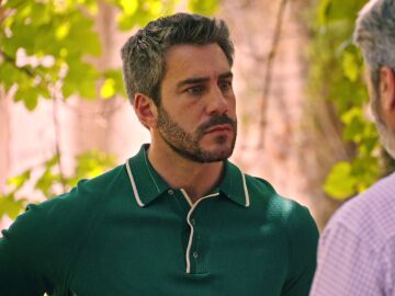 Andr&eacute;s contrata a Amador Rojas para que le ayude a investigar a Gabriel