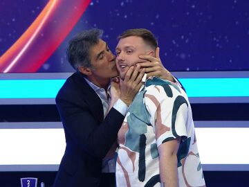 El beso de Jorge Fern&aacute;ndez a Fernando tras su espectacular remontada