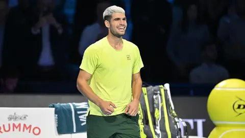 Carlos Alcaraz, sonriente tras ganar a Lorenzo Musetti en Turín Carlos Alcaraz, sonriente tras ganar a Lorenzo Musetti en Turín
