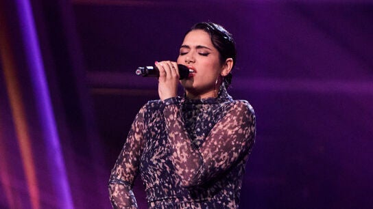 Sheila conmueve con su versi&oacute;n de &lsquo;Soy lo prohibido&rsquo; en La Voz: &ldquo;Hiciste tuya la canci&oacute;n&rdquo;