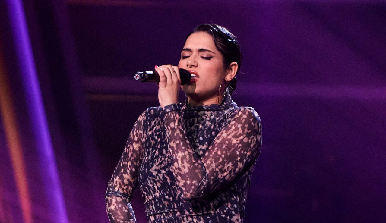 Sheila conmueve con su versi&oacute;n de &lsquo;Soy lo prohibido&rsquo; en La Voz: &ldquo;Hiciste tuya la canci&oacute;n&rdquo;