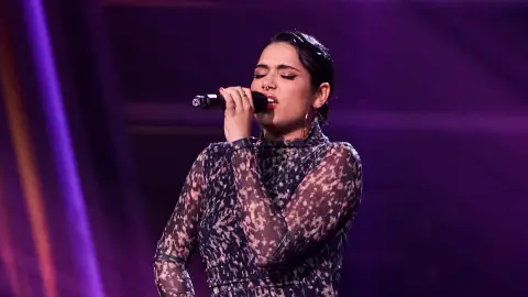 Sheila conmueve con su versión de ‘Soy lo prohibido’ en La Voz: “Hiciste tuya la canción” Sheila conmueve con su versión de ‘Soy lo prohibido’ en La Voz: “Hiciste tuya la canción”