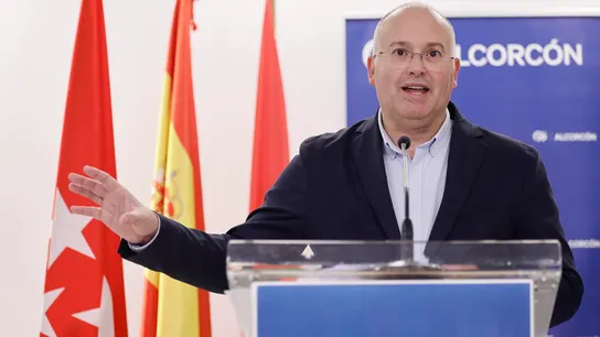 Tellado dedica una canción del nuevo álbum de Rosalía a Pedro Sánchez: "Se ha convertido en La Perla de España" Tellado dedica una canción del nuevo álbum de Rosalía a Pedro Sánchez: "Se ha convertido en La Perla de España"