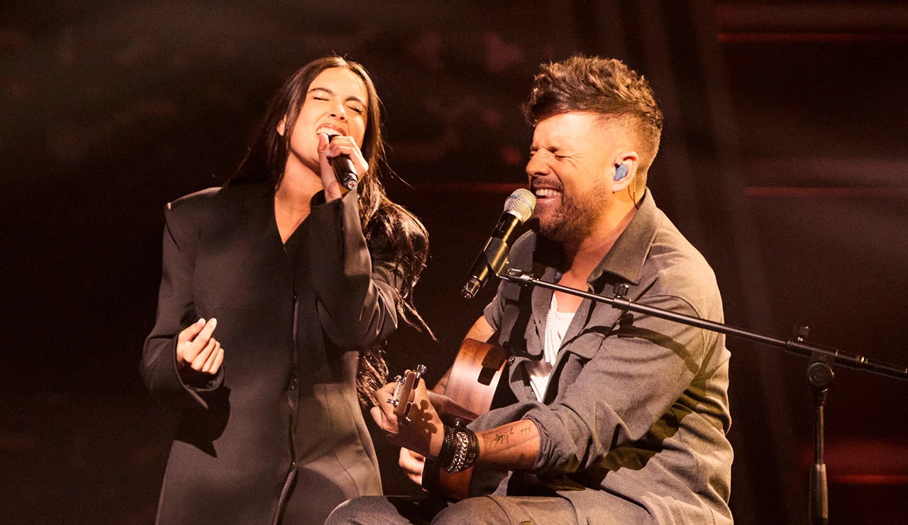 Chiara Oliver y Pablo López, en La Voz 2025