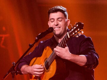 La sensibilidad de Cayetano conquista a todos en La Voz: &ldquo;Caigo enamorada&rdquo;