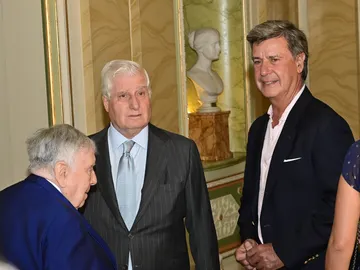 Carlos Fitz-James Stuart, el duque de Alba, y su hermano Cayetano Martínez de Irujo Carlos Fitz-James Stuart, el duque de Alba, y su hermano Cayetano Martínez de Irujo