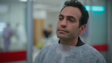 Evren no puede ocultar los celos y le da un ultimátum a Harun: “No te acerques a Bahar” Evren no puede ocultar los celos y le da un ultimátum a Harun: “No te acerques a Bahar”