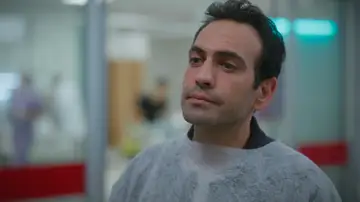 Evren no puede ocultar los celos y le da un ultimátum a Harun: “No te acerques a Bahar” Evren no puede ocultar los celos y le da un ultimátum a Harun: “No te acerques a Bahar”