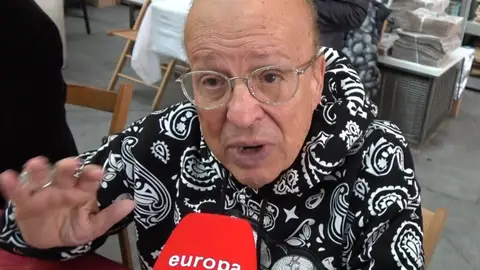 Rappel haciendo declaraciones a la prensa Rappel haciendo declaraciones a la prensa