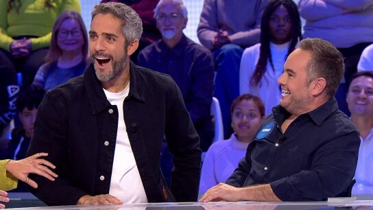 La fascinante magia de Jorge Blass dedicada a Roberto Leal: &ldquo;Estas cartas dicen cosas de tu personalidad&rdquo;