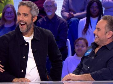 La fascinante magia de Jorge Blass dedicada a Roberto Leal: &ldquo;Estas cartas dicen cosas de tu personalidad&rdquo;