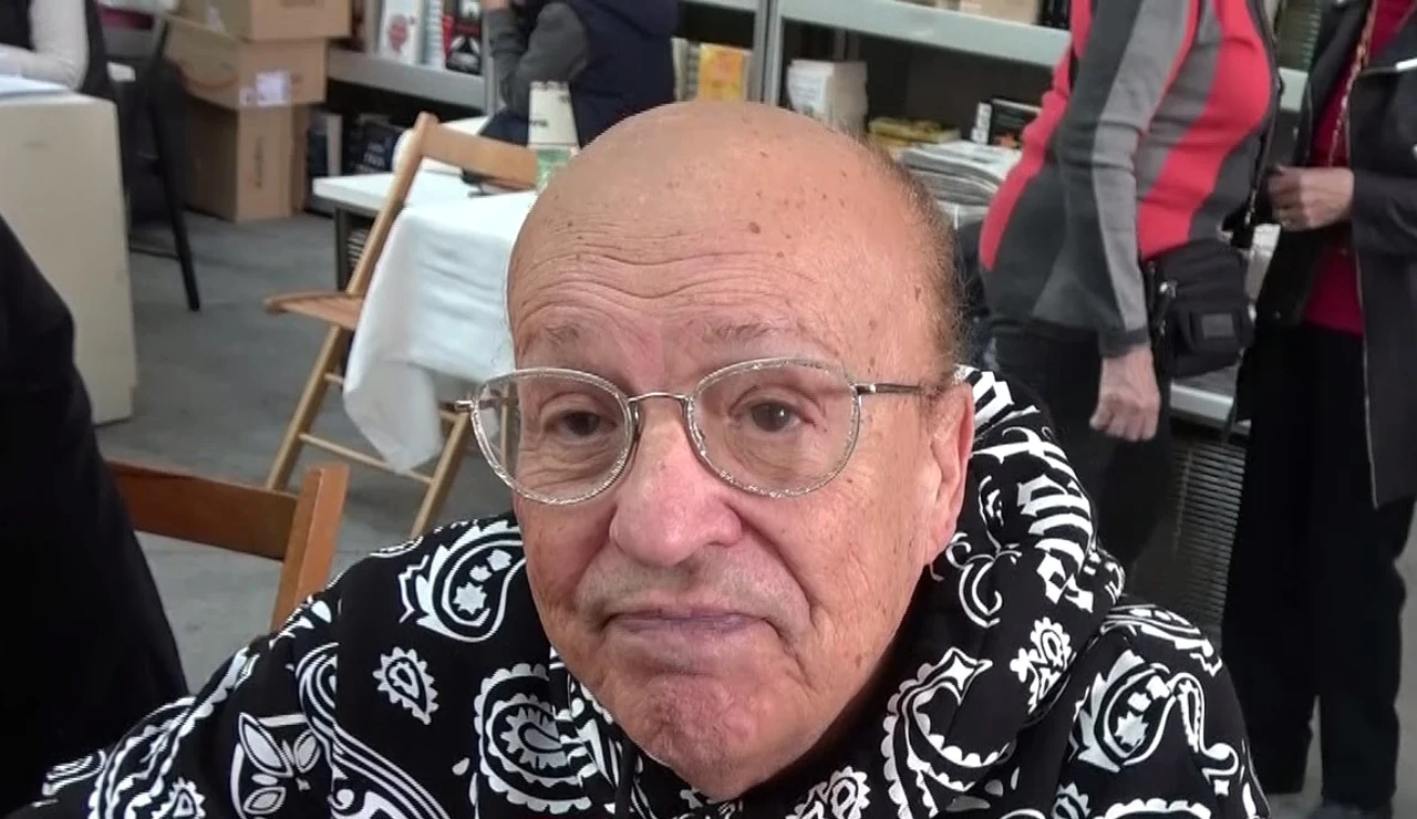 Rappel atendiendo a la prensa