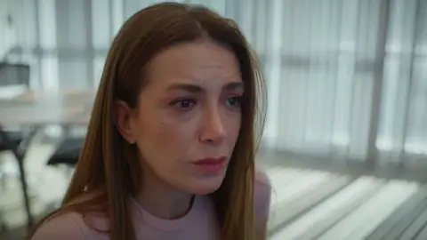 Cagla consigue entrar al hospital gracias a Harun: un paso enorme desde la muerte de Tolga Cagla consigue entrar al hospital gracias a Harun: un paso enorme desde la muerte de Tolga