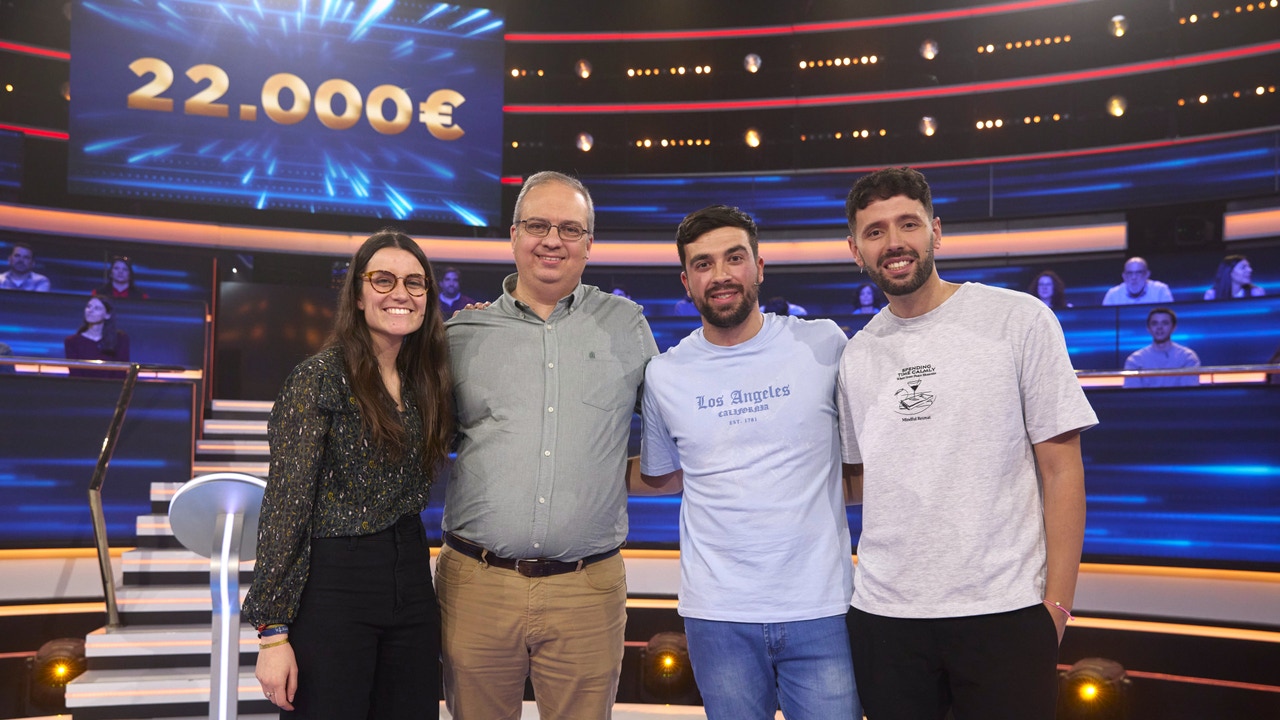 ¡Cuatro ganadores en El 1%! Sólo un finalista falla la última pregunta sobre la baraja de cartas