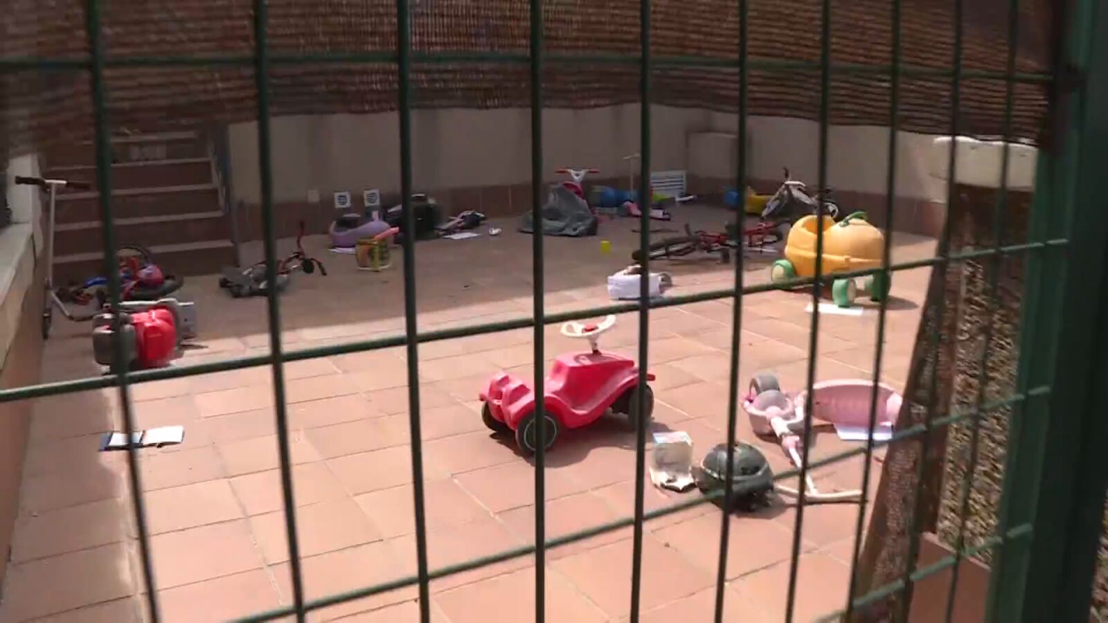 Piden 266 años de cárcel para el médico acusado de torturar a sus 8 hijos: el infierno oculto en un chalet de Colmenar Viejo