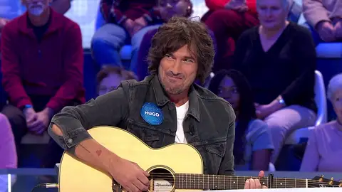 Hugo Salazar hace sonrojar a Rosa: le dedica ‘Regálame tus besos’ en Pasapalabra Hugo Salazar hace sonrojar a Rosa: le dedica ‘Regálame tus besos’ en Pasapalabra