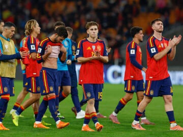 Los jugadores de la selección española tras el duelo ante Turquía