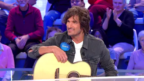 Hugo Salazar hace sonrojar a Rosa: le dedica ‘Regálame tus besos’ en Pasapalabra Hugo Salazar hace sonrojar a Rosa: le dedica ‘Regálame tus besos’ en Pasapalabra