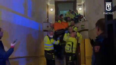 Una chica de 27 años da a luz en un portal del distrito Retiro en Madrid