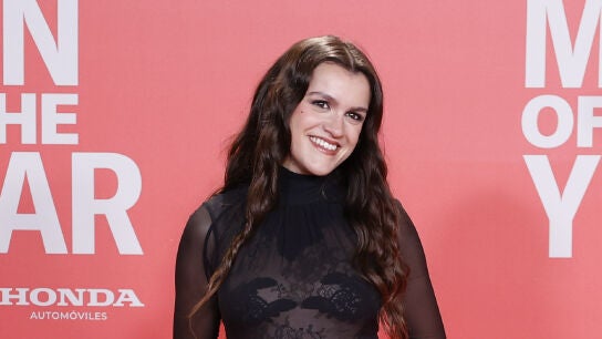 Amaia Romero posando para los medios
